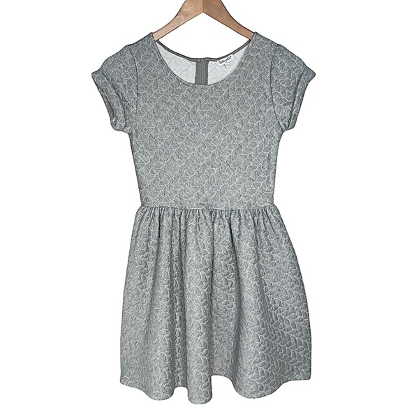 SPLENDID Cotton Textured Knit Dress Grey Scoop Neck Cap Sleeve Quilted Girls 12 - Picture 1 of 16
